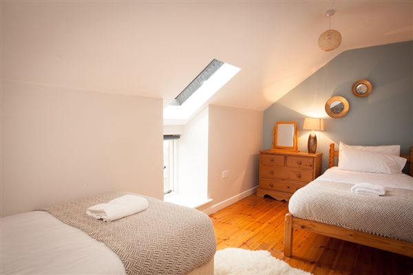 old cart house treberfedd bedroom